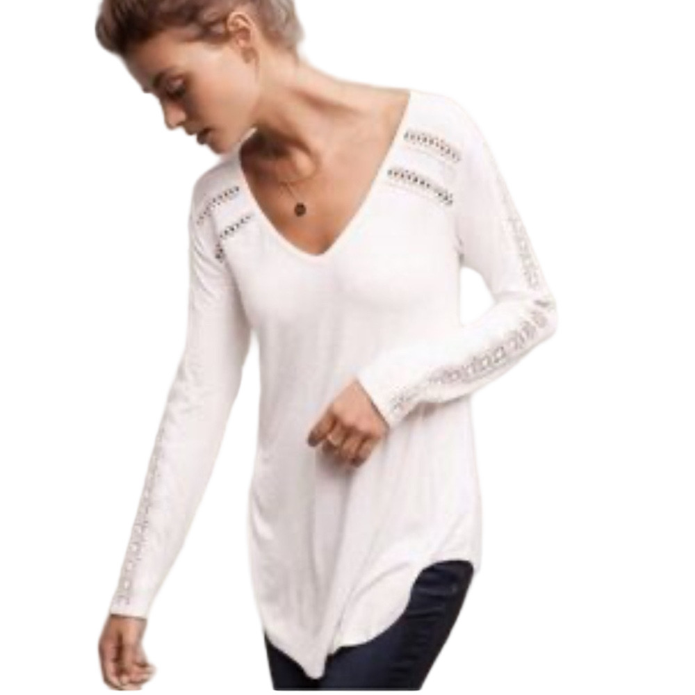 🪗Anthropology Deletta  size S GUC white Lace line V-Neck Long Sleeve Top..